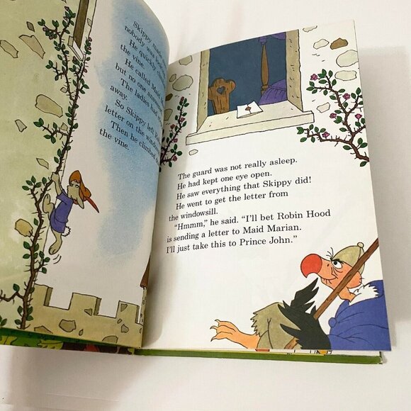 Vintage 1983 Walt Disney Productions Robin Hood Wins Again - Picture 14 of 16